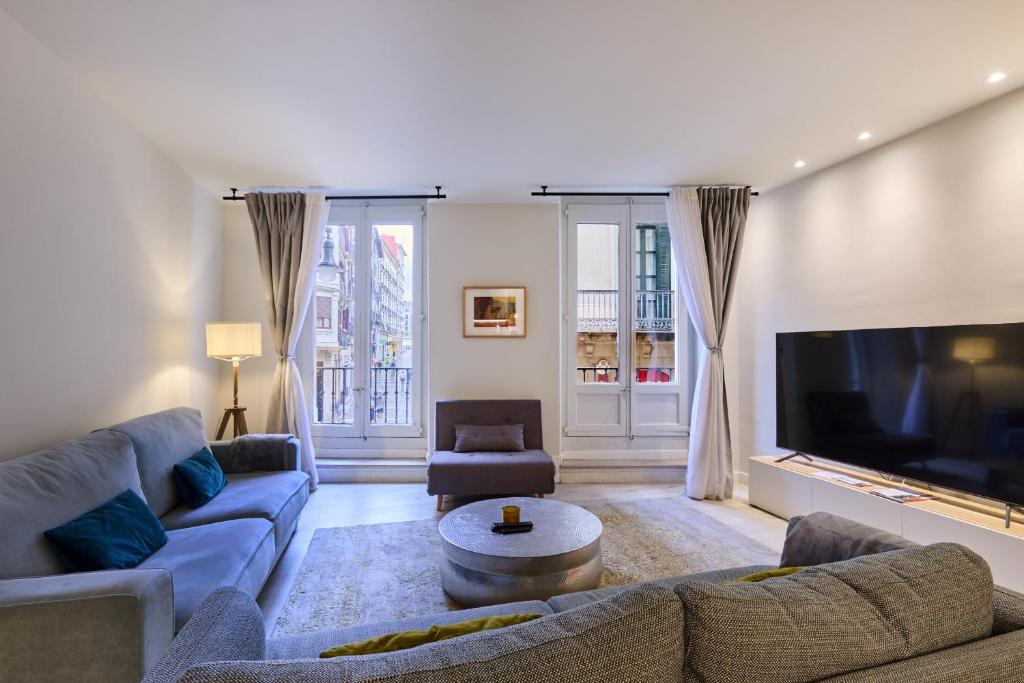 Mercaderes 9 by Clabao, Pamplona