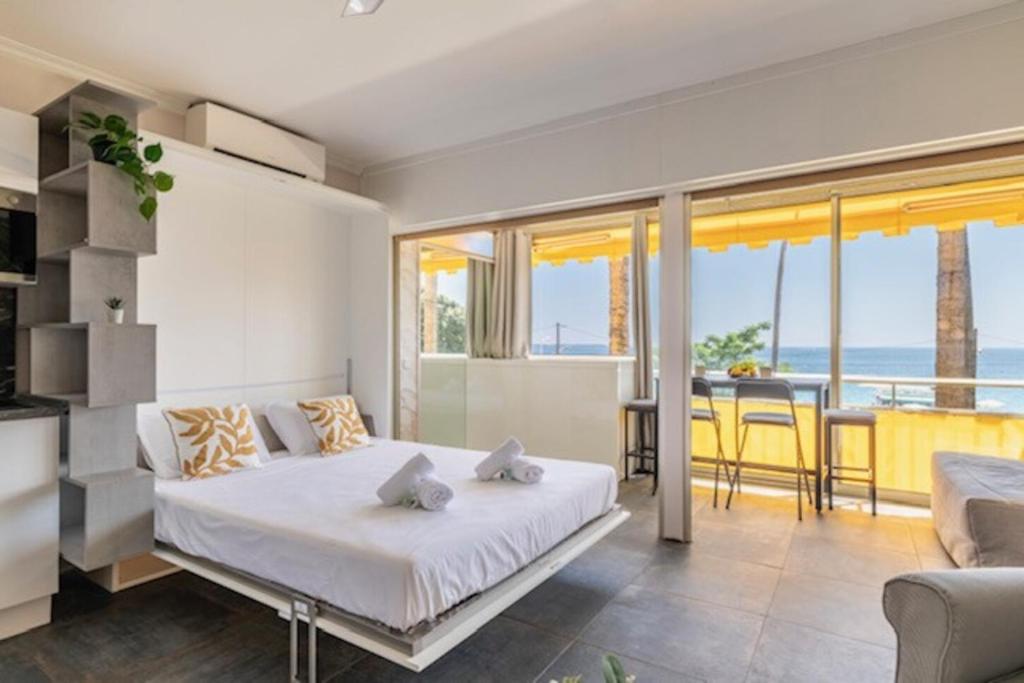 Beach Front Studio - Western Cannes - 5