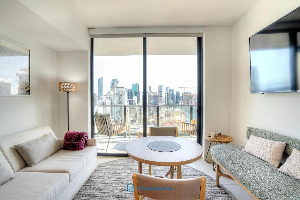 Apartment in New Luxury Condo in Downtown, Miami