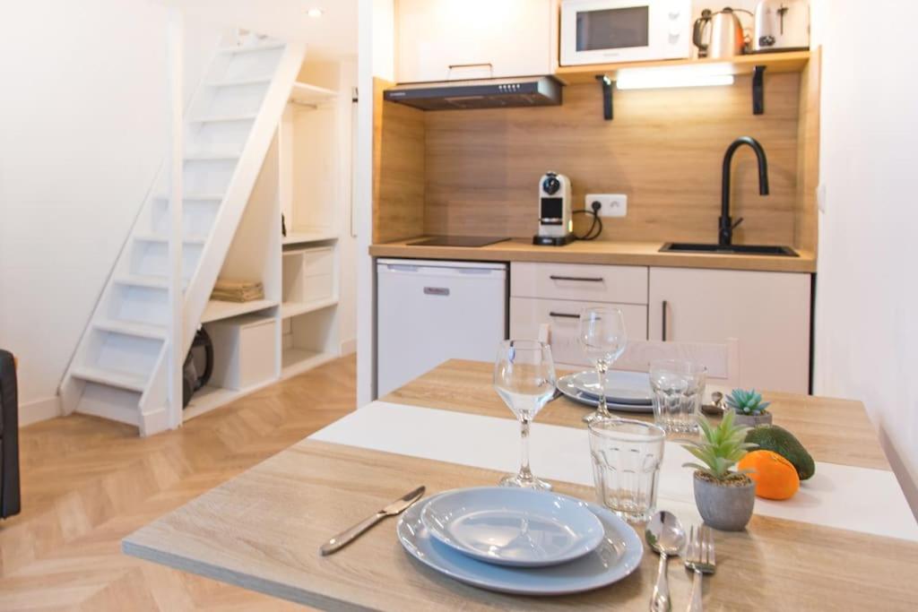 - - Superbe Studio avec Balcon - Nice Centre - - - 3