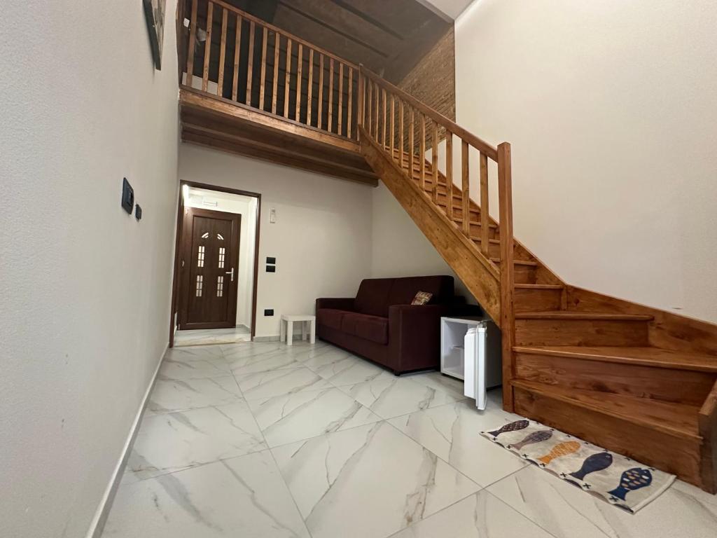 Regina Two - Floored Rustico Relax, Florencie