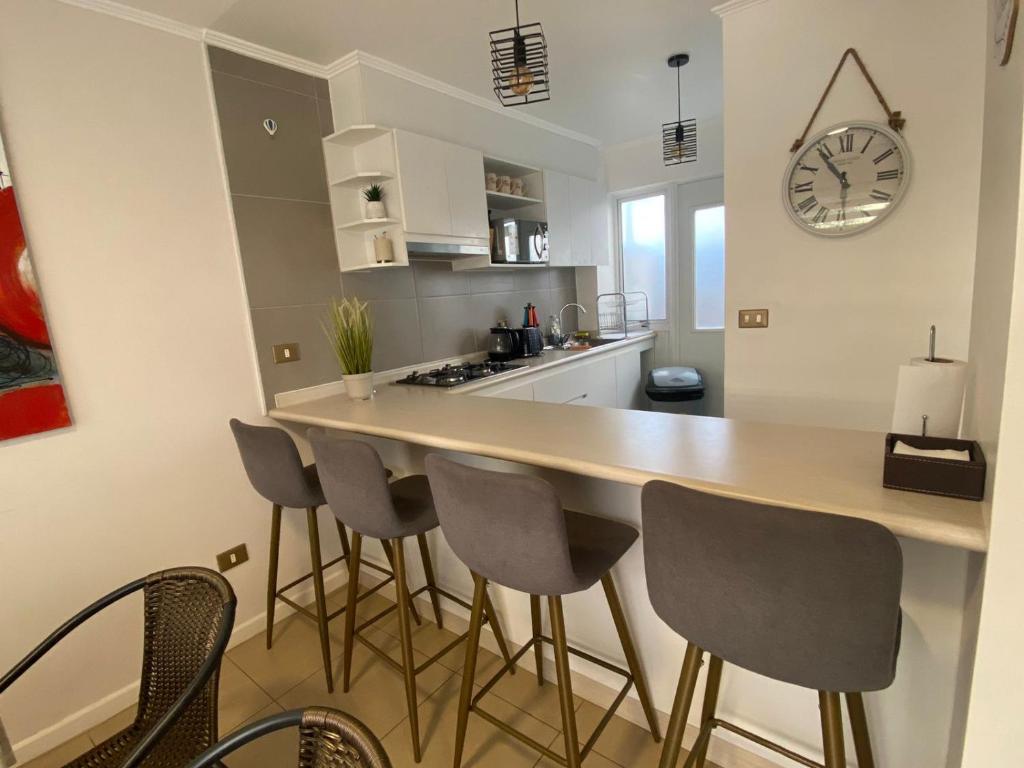 Hermosa casa amoblada dos dormitorios mas dos baños - 4