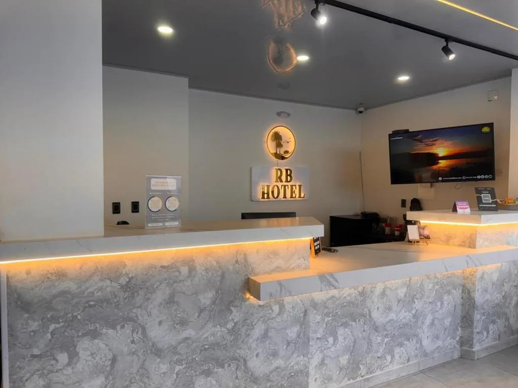 RB Hotel，位于比亚维森西奥的酒店