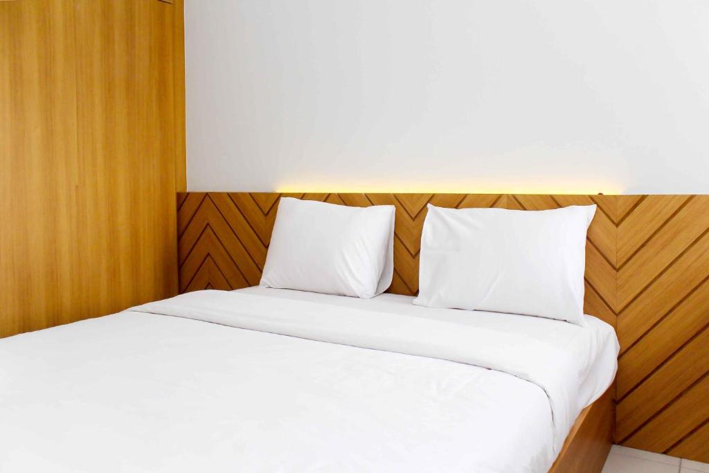 Fancy and Elegant Studio at Patraland Urbano Apartment By Travelio, Bekasi