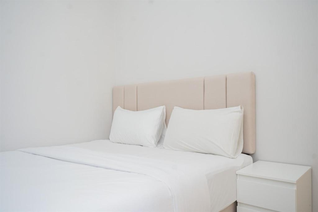 Nice and Modern Studio at Transpark Bintaro Apartment By Travelio, Tangerang