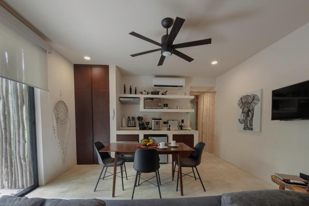 Charming Tulum Getaway in Prime Location - 4