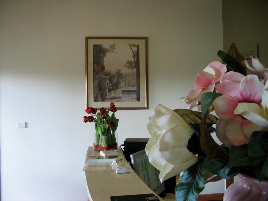 Forbes Victoria Inn photo