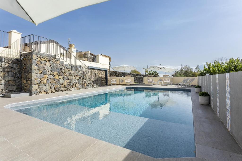 Badimà - Villa con piscina, Aci SantʼAntonio