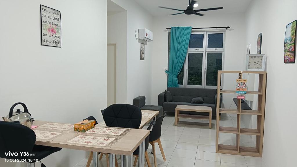 Relax & Enjoy your Stay, Kampong Simee