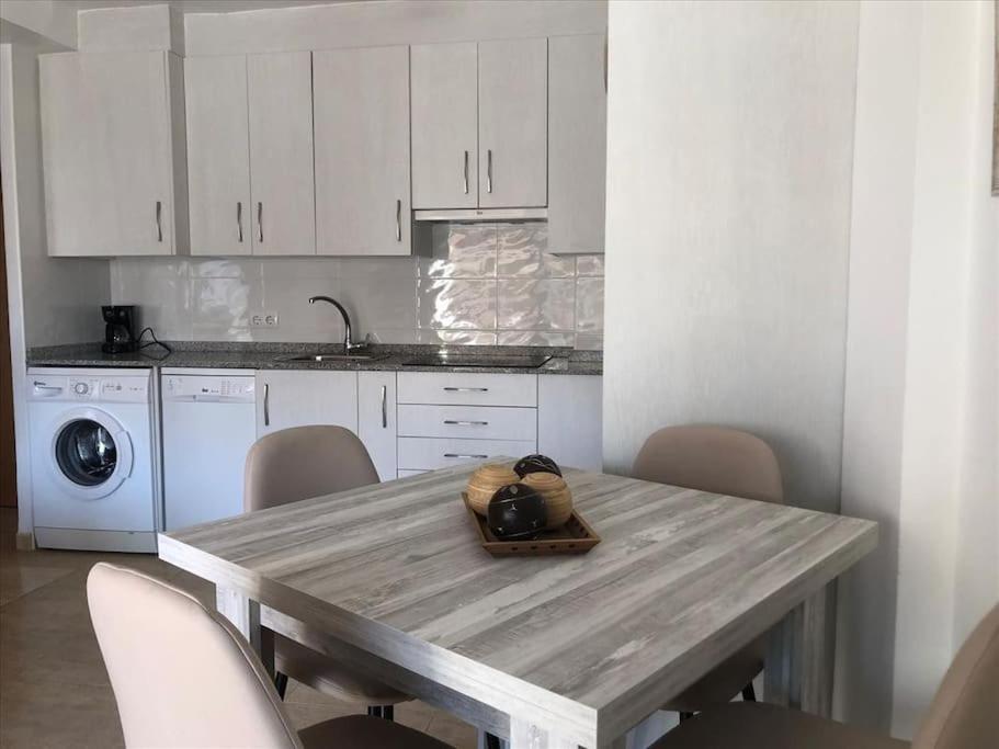 1 dormitorio en pleno centro a 20 metros de la playa - 2