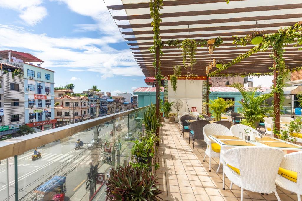 Restaurant, Dream International Hotel in Butwal