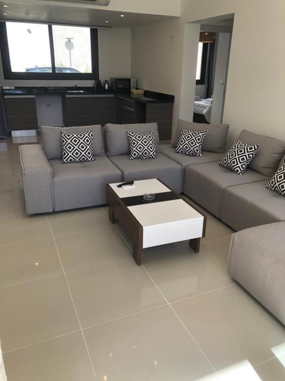 G cribs B15, Hurghada