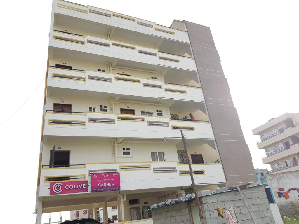 C Suite- Cannes, Kammasandra