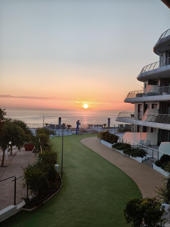 infinityview sunrise - 1