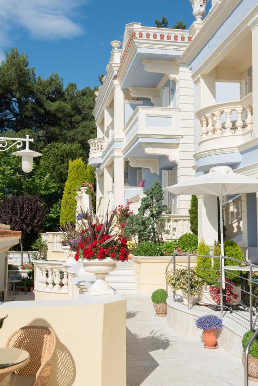 Enavlion Hotel photo