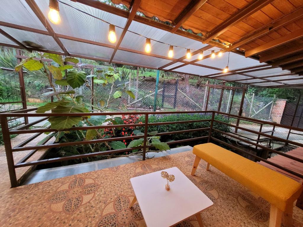 La Pascana Ecolodge frente al parque Arví Entorno natural excepcional, reserva natural, áreas protegidas, conexión con la naturaleza y avistamiento de aves a 3km del metrocable Guarne - 1