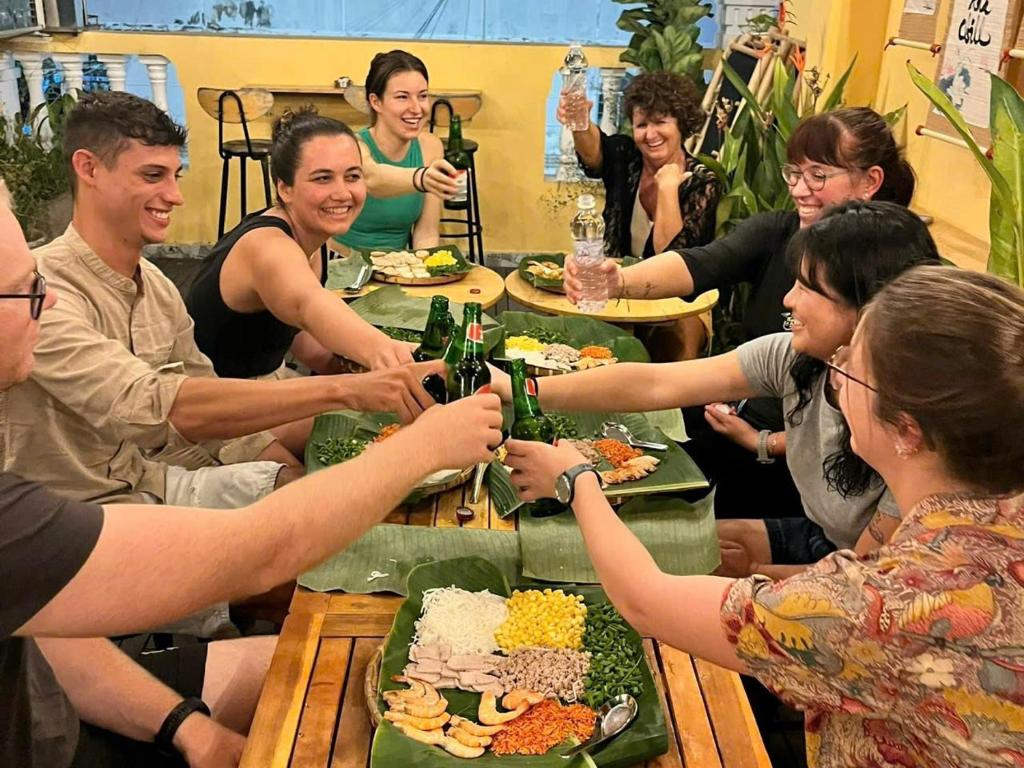 Saigon Authentic Hostel - Local Vibes, City Walks, Cooking Classes, Food Tours, Free Breakfast, Gym & Rooftop, Ho Či Minovo Město