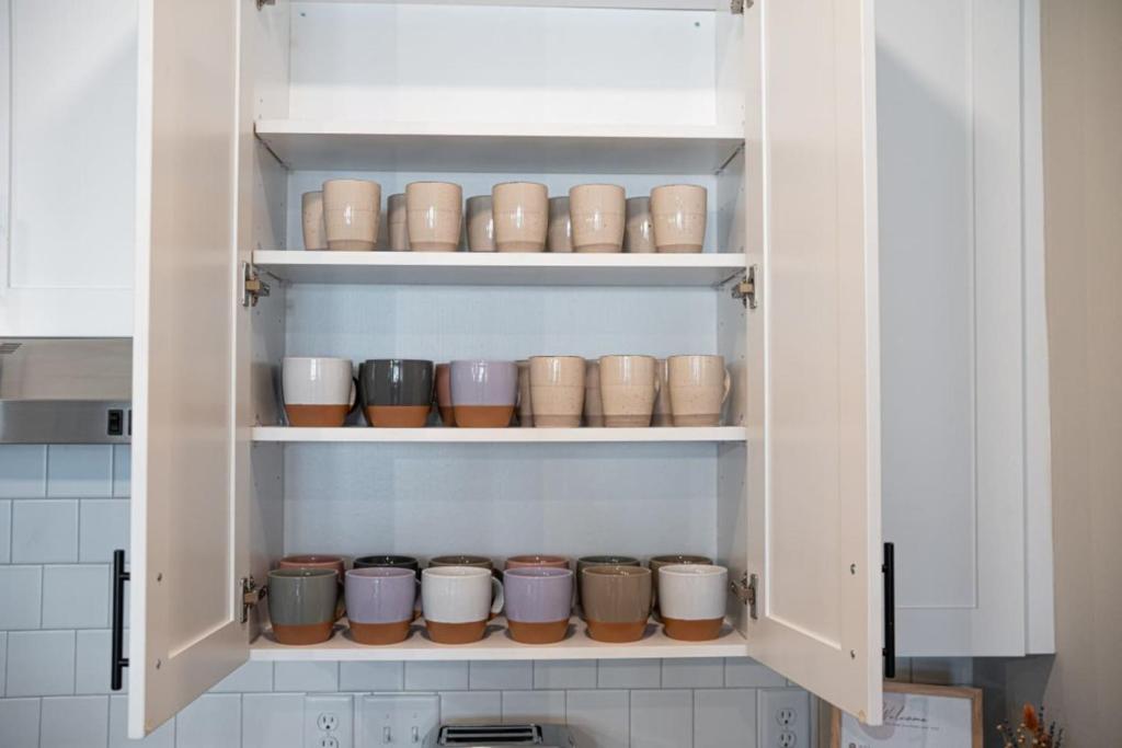 Charming, New Apt, Pool, Long Stays, Athens