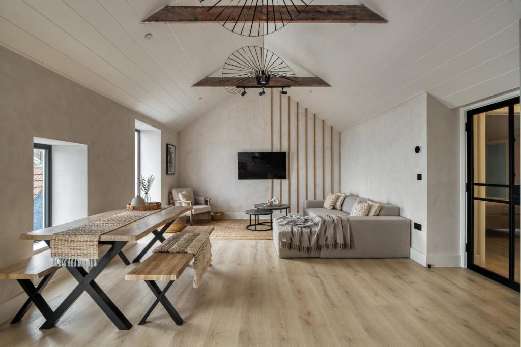 Panoramic Sea View Apartment, The Mumbles