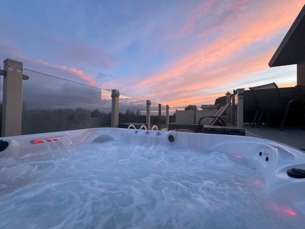 Hot Tub Lodge, Swarland photo 8