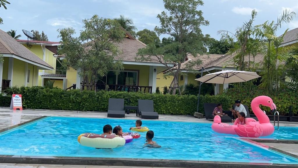 Thipburee Resort, Sichon