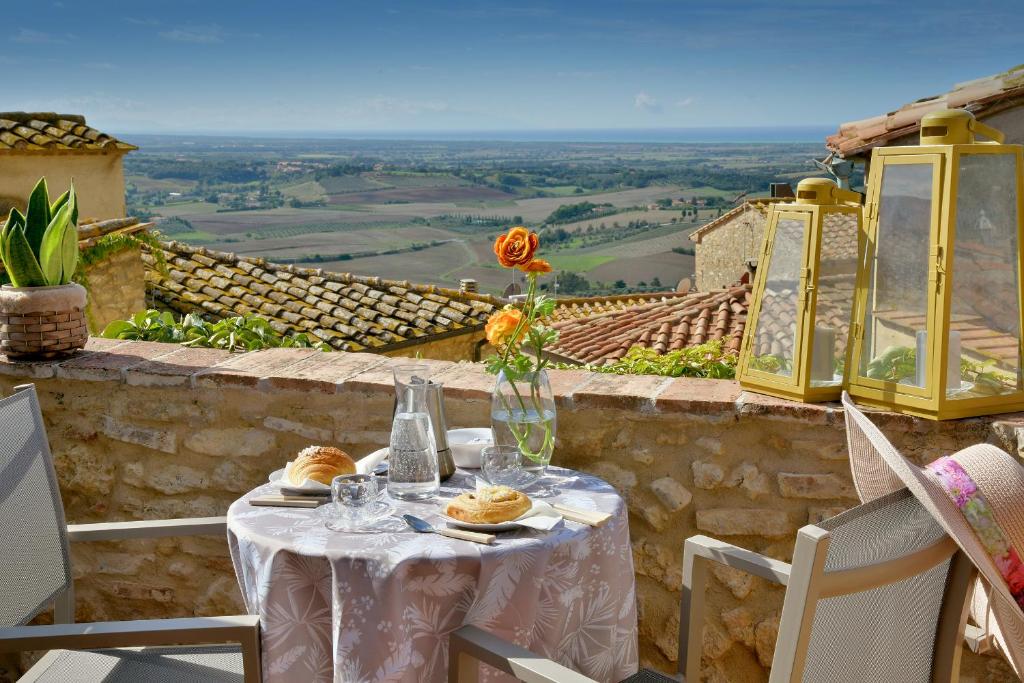 Civico 10, Casale Marittimo