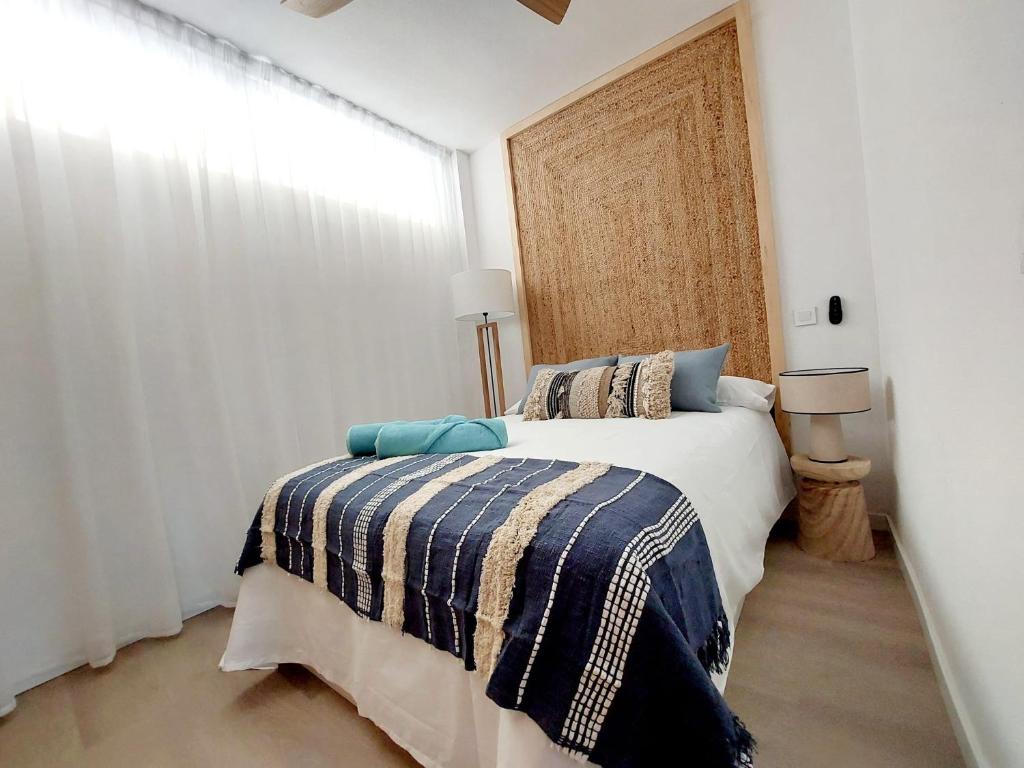 Apartamento céntrico con playa y piscina - 2