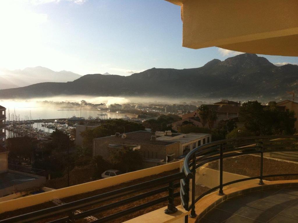 Appartement vue mer - 2ch 2sdb - Parking - Vue splendide mer et montagne - 2