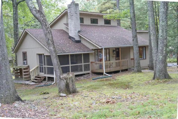 Racc00ns Retreat, Lake Harmony