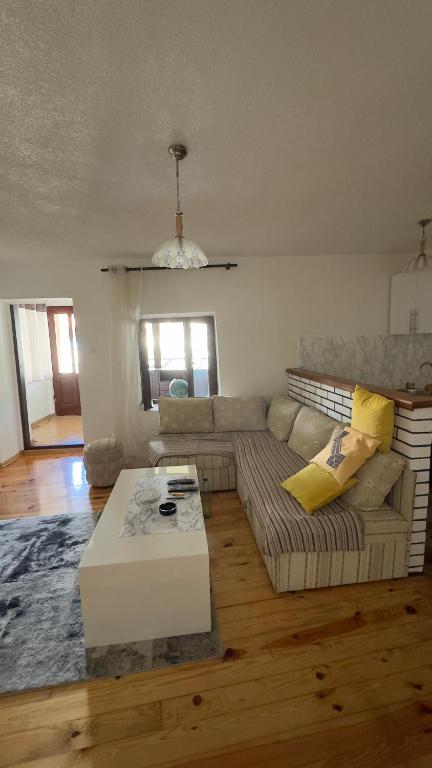 Apartment Dino, Konjic