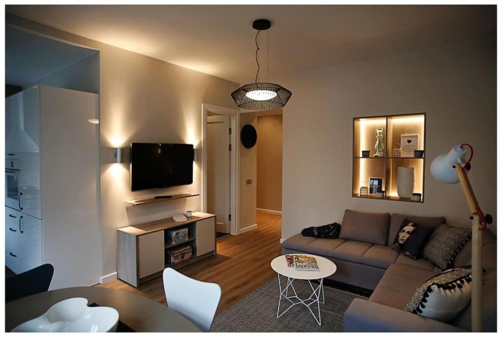 White Velvet Apartment, Temešvár