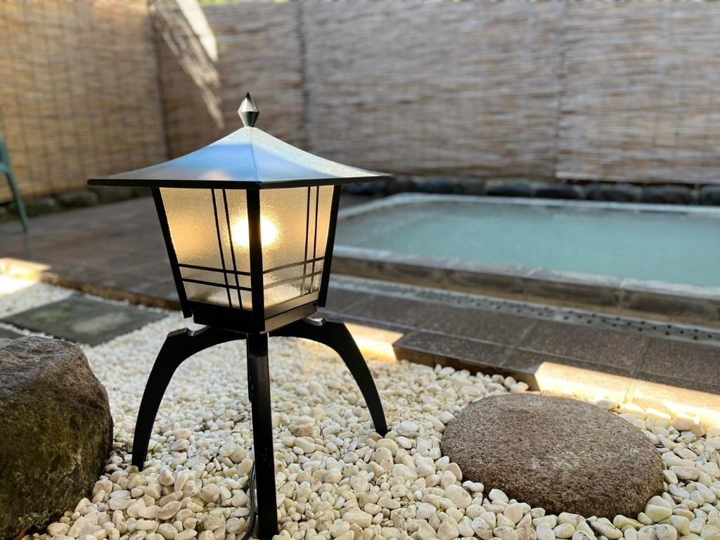 อ่างแช่น้ำร้อนกลางแจ้ง