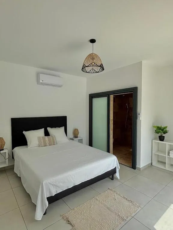 Les Roses du Désert, hotel v destinaci Étang-Salé