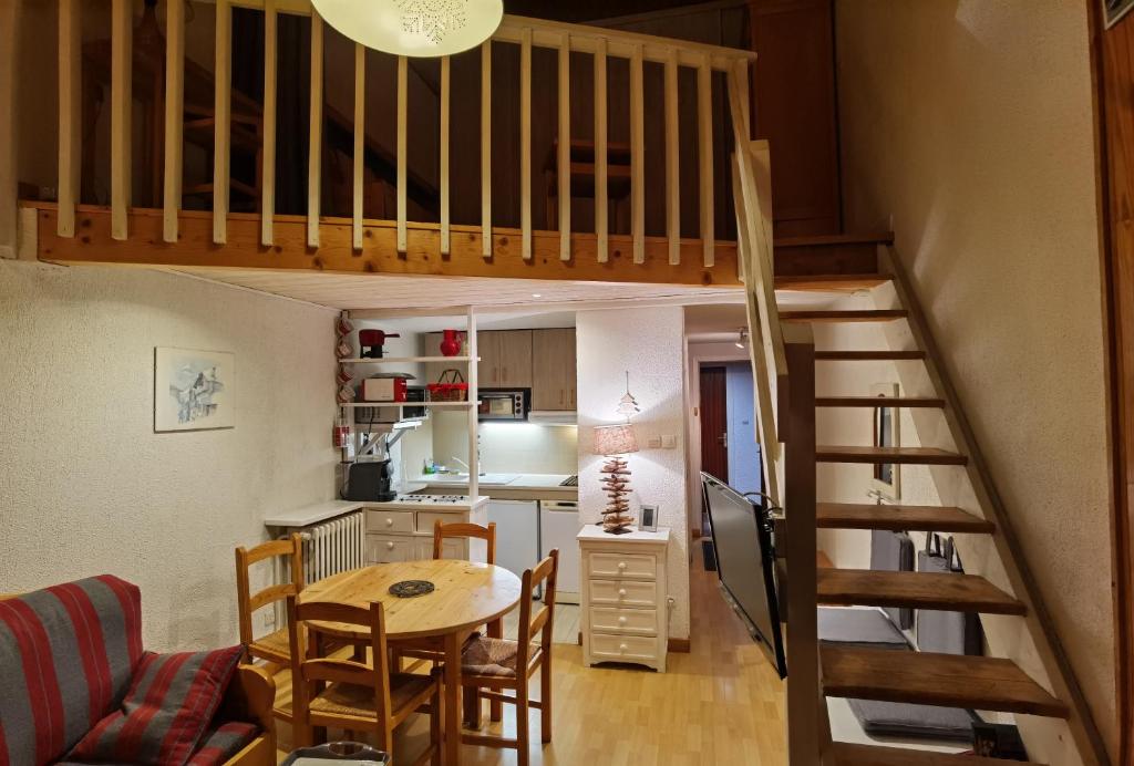 MyHome - Génépis 29 - 4pax skis aux pieds Val Claret - 4