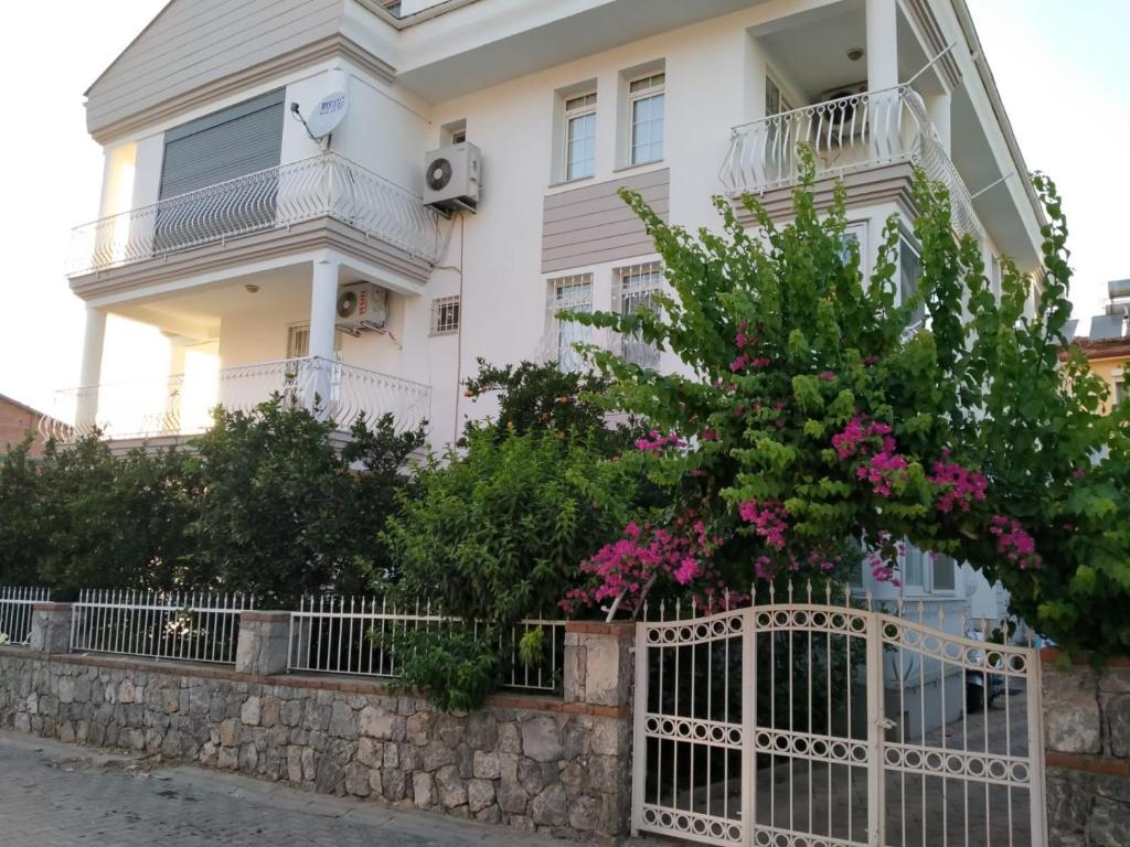 Ergün Apt 37-2, Fethiye