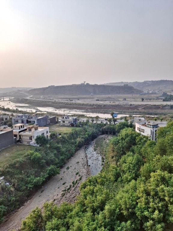 1-Bed Flat w River Views, Rávalpindí