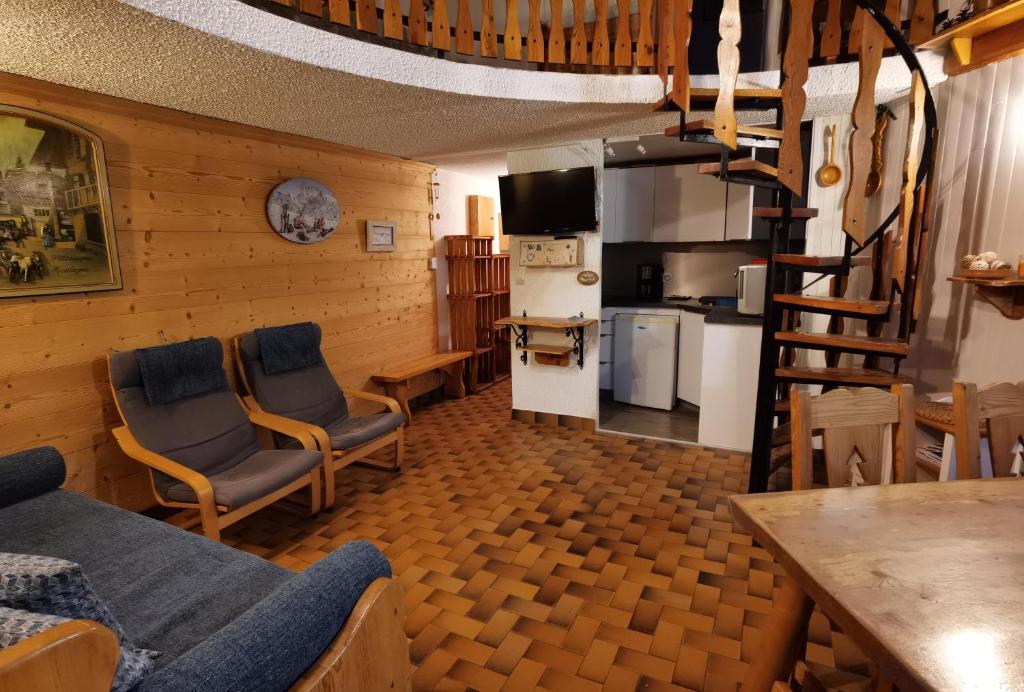 MyHome - Génépis 33 - 4 pax skis aux pieds - Val Claret - 5