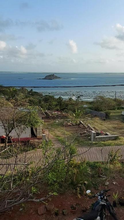 Le Toit Enchanté, Port Mathurin