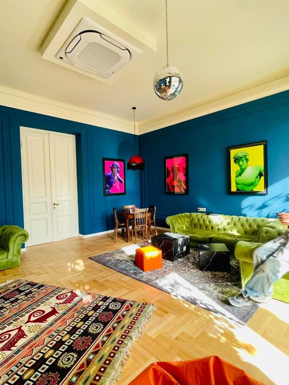 Communa Good Vibes, Tbilisi