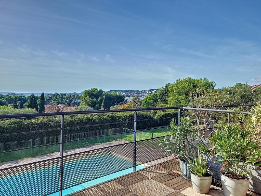 Appart, vue mer exceptionnelle à sanary, à pied 10mn criques et plage - 3