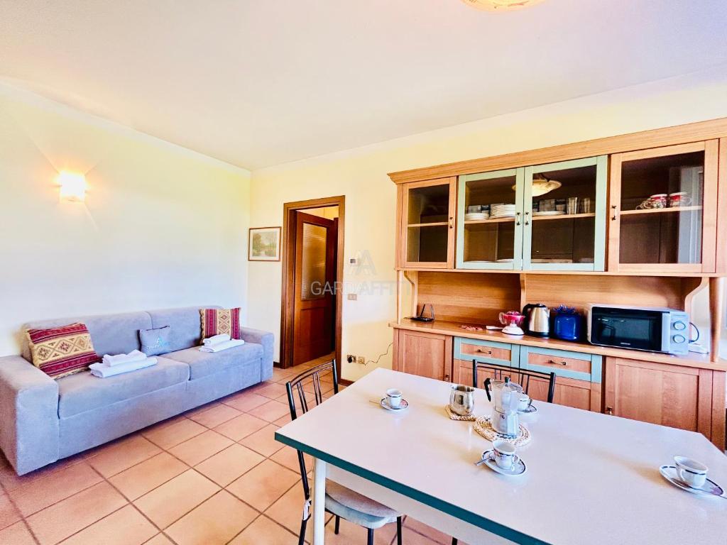 Little Italy Apt- piscina e relax al Lago di Garda - 3