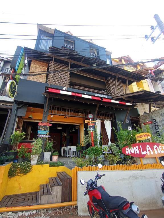 Non La Mer Hostel - Bed & Yoga, Ko Lanta