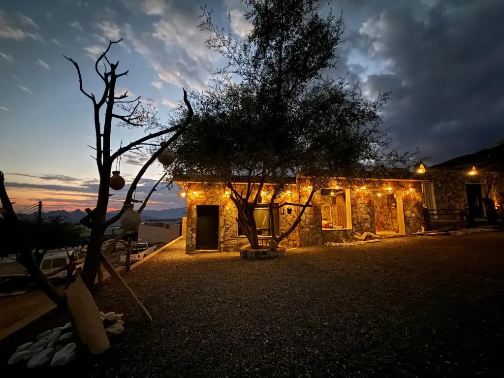 Balcony walk rest house Jabal shams, hotel in Sa‘ab Banī Khamīs