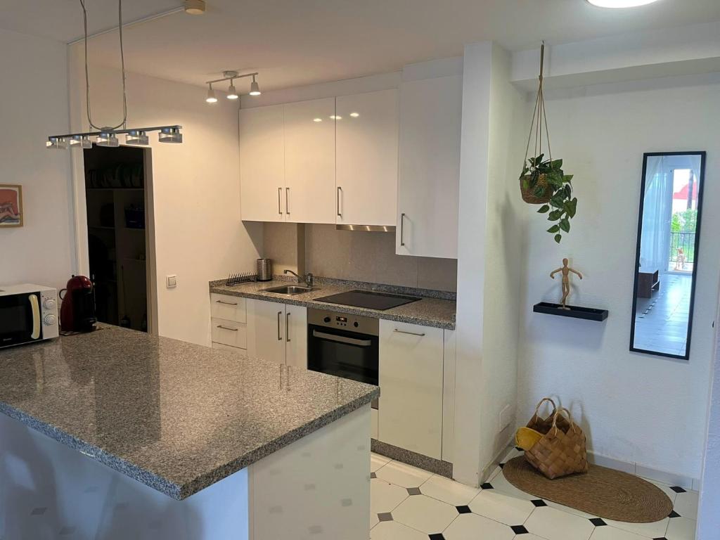 Orión II By Holiday Homes Málaga - 3