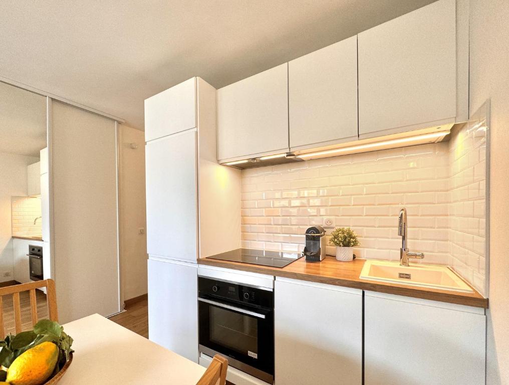 Charming 2-Rooms Apartment - Walk to Beach, Near Monaco & Menton - 5
