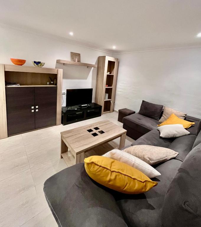 New flat with outdoor pools in Puerto de Estepona - ground floor - 2