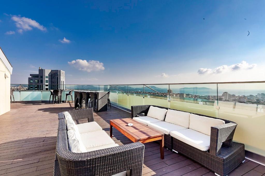 Restaurant, Dedeman Bostanci Istanbul Hotel and Convention Center in İstanbul