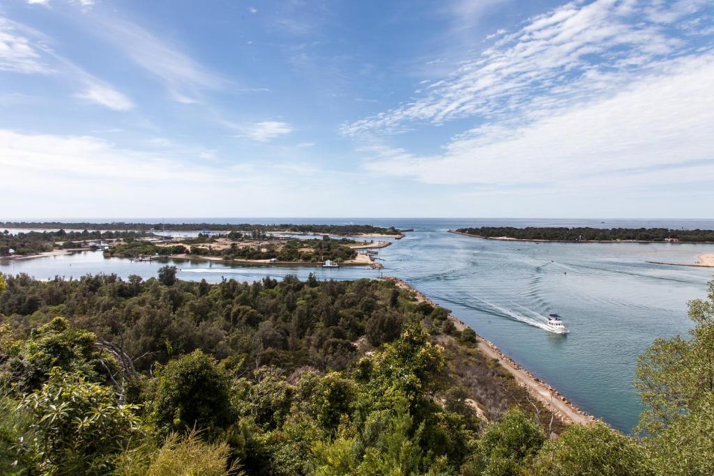 NRMA Eastern Beach Holiday Park photo