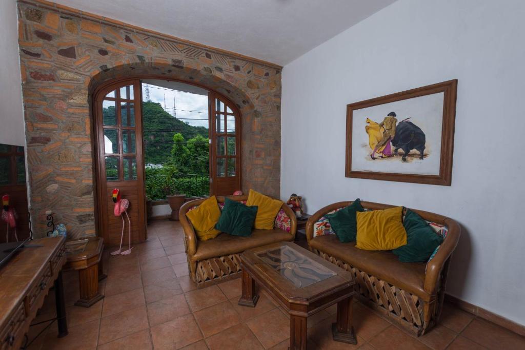 Charming 2BDR Romantic Zone Pool with View - 5