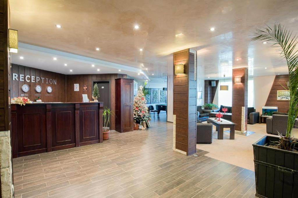 Hotel Forest Glade photo